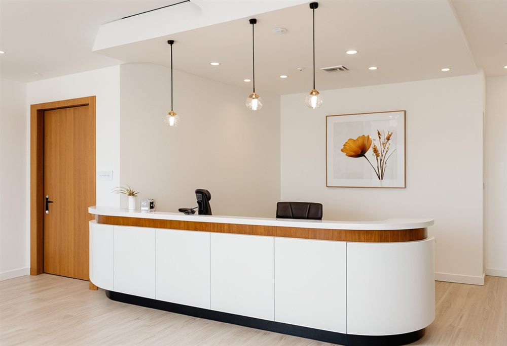 Recepción de consultorio dental, estilo de la sesión fotográfica incluida